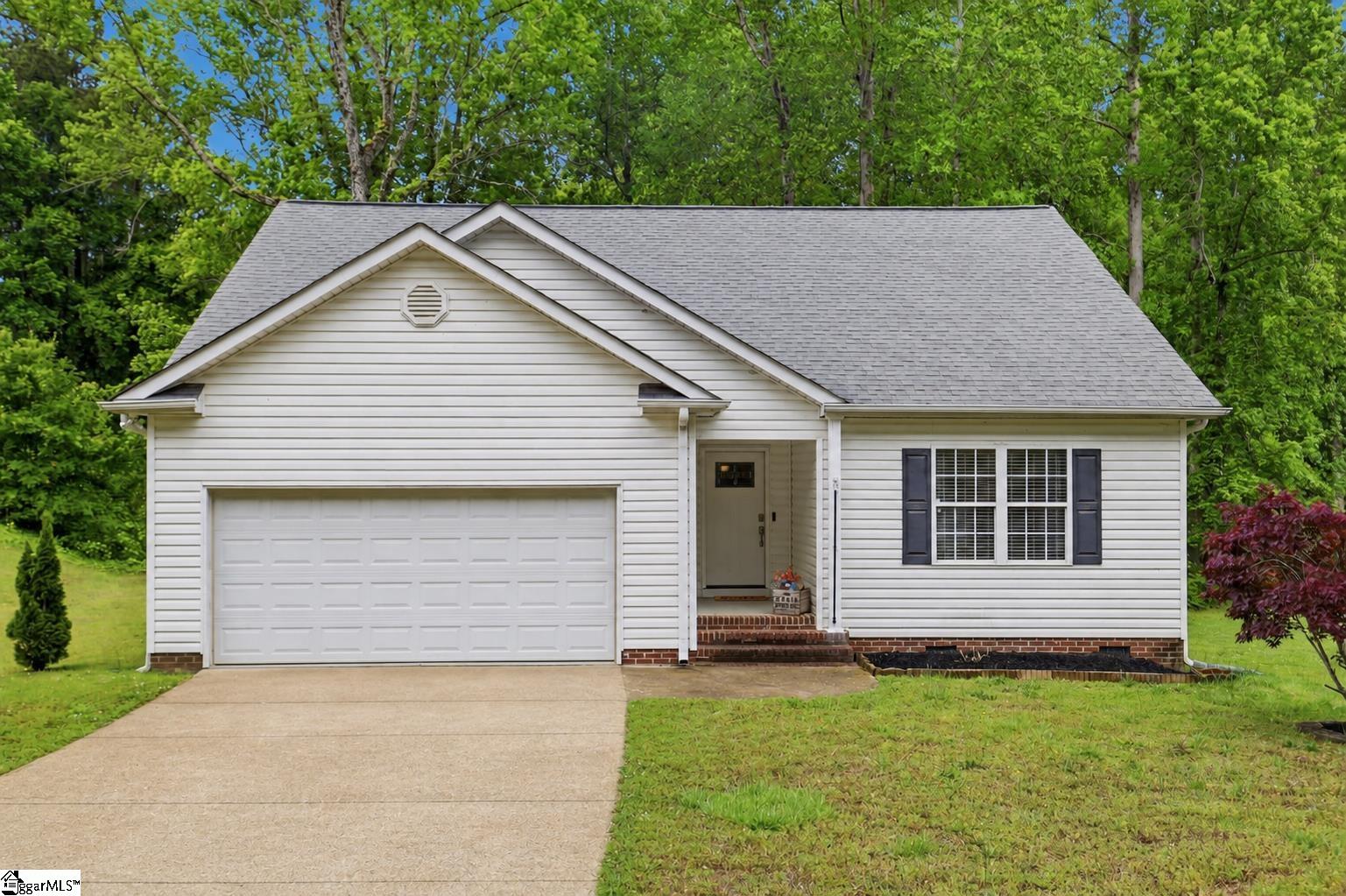 111 Woodvale Avenue Fountain Inn, SC 29644 - Photo 1 of 32