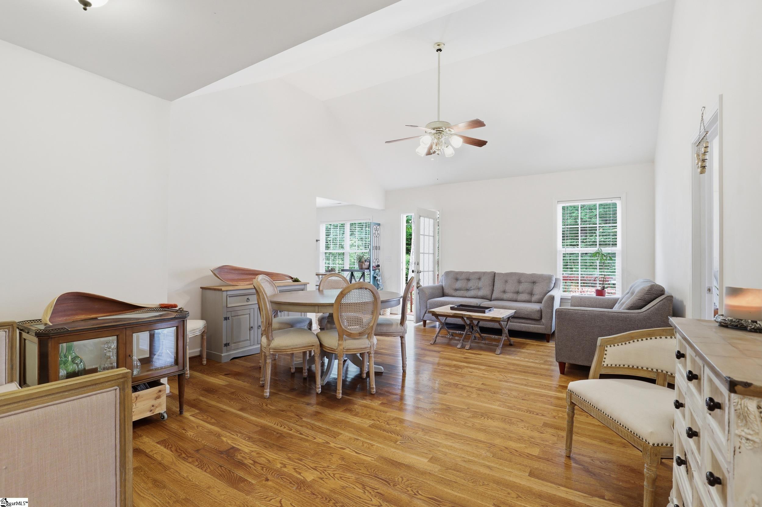 111 Woodvale Avenue Fountain Inn, SC 29644 - Photo 4 of 32