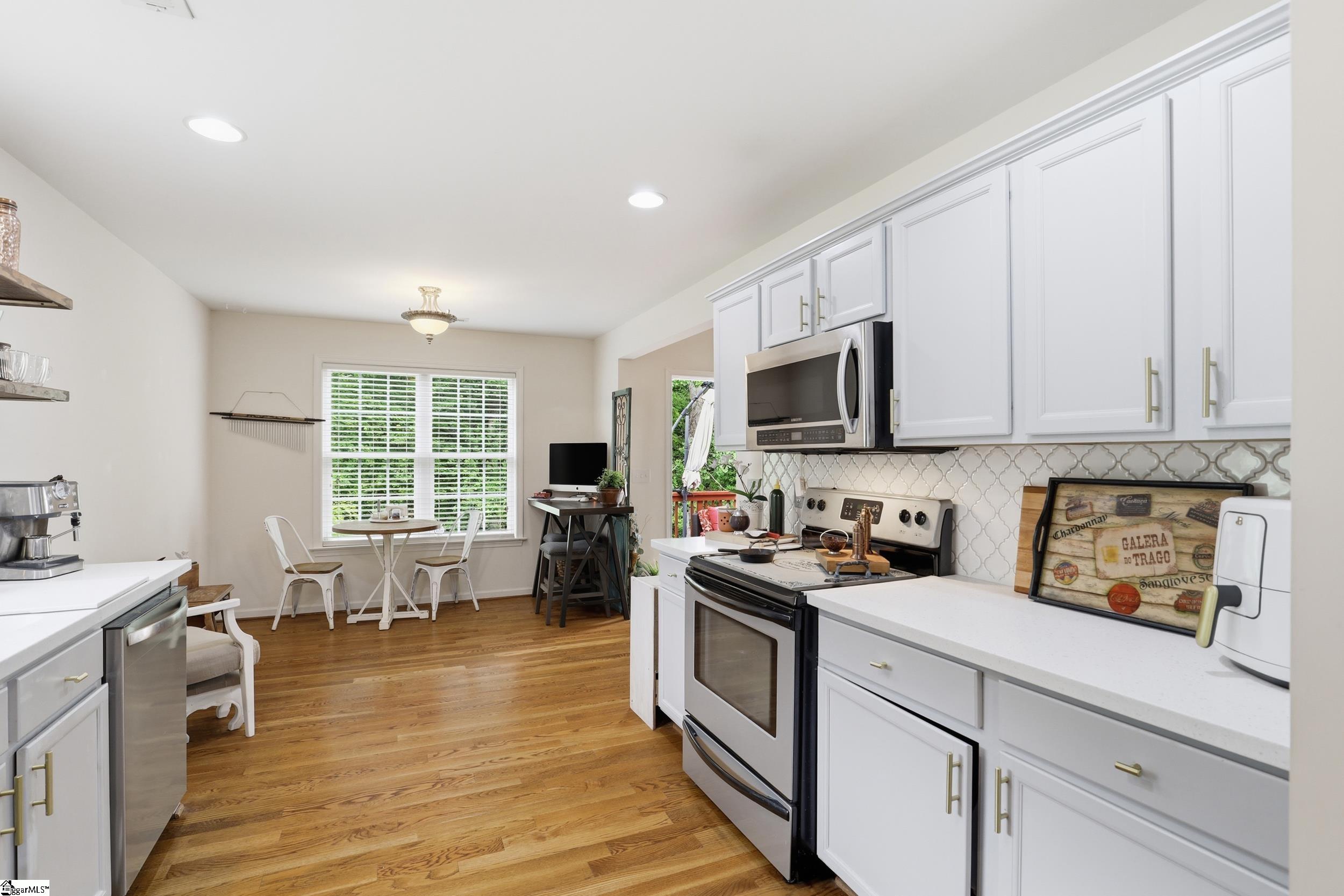 111 Woodvale Avenue Fountain Inn, SC 29644 - Photo 10 of 32