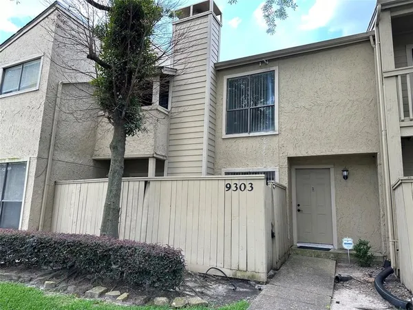$121,000 | 9303 Pagewood Lane, Houston, TX 77063