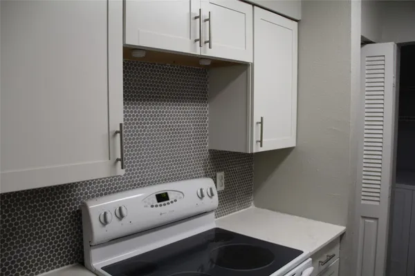 $121,000 | 9303 Pagewood Lane, Houston, TX 77063