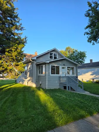 $289,000 | 193 Grace Street, Bensenville, IL 60106