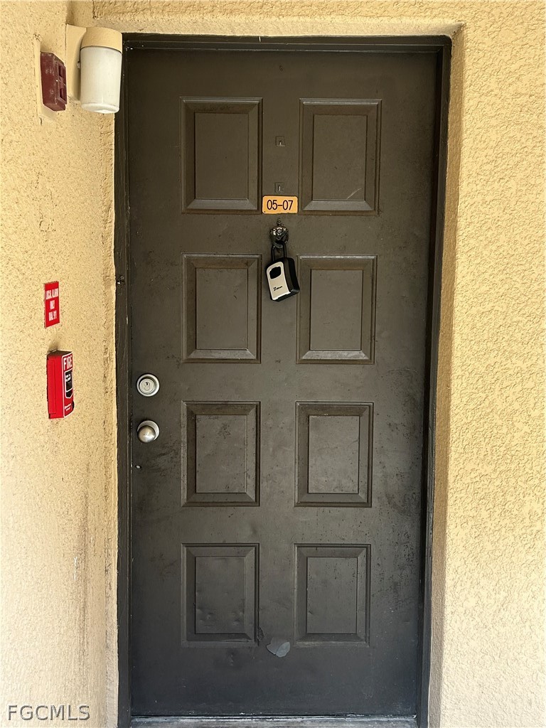 5305 Summerlin Road, Unit 507 Fort Myers, FL 33919 - Photo 4 of 10