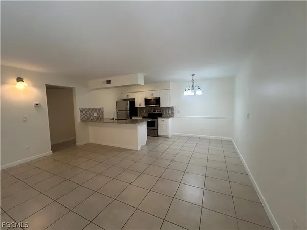 $1,200 | 5305 Summerlin Road, Unit 507, Fort Myers, FL 33919