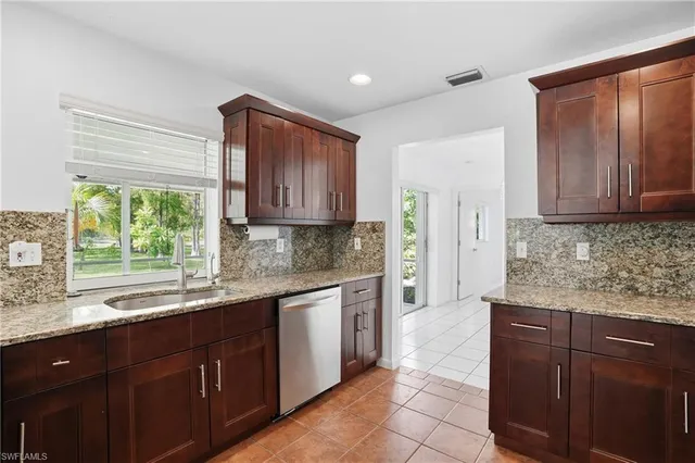 $3,300 | 391 8th Street Southeast, Naples, FL 34117
