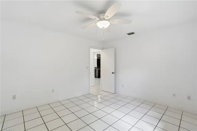 $3,300 | 391 8th Street Southeast, Naples, FL 34117