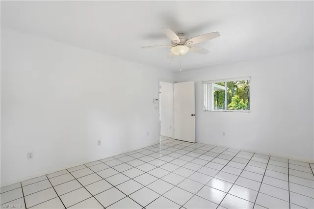$3,300 | 391 8th Street Southeast, Naples, FL 34117