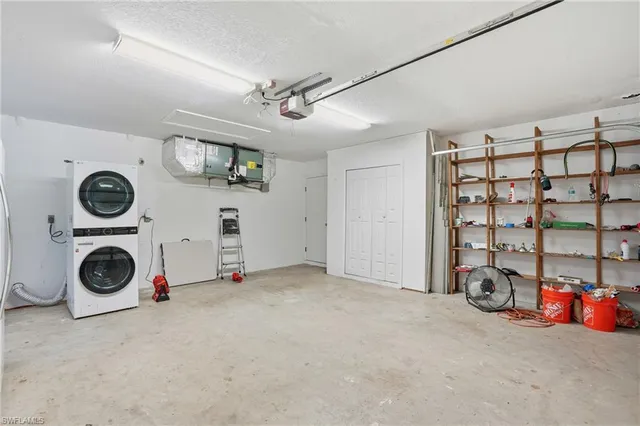 $3,300 | 391 8th Street Southeast, Naples, FL 34117