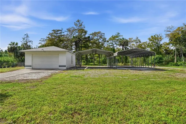 $3,300 | 391 8th Street Southeast, Naples, FL 34117