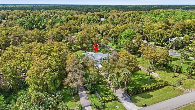 $3,300 | 391 8th Street Southeast, Naples, FL 34117