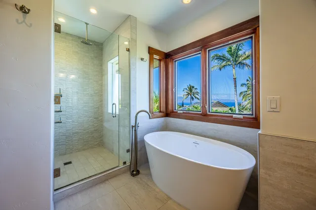 $3,890,000 | 250 Akia Place, Lahaina, HI 96761