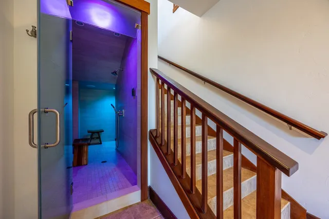 $3,890,000 | 250 Akia Place, Lahaina, HI 96761