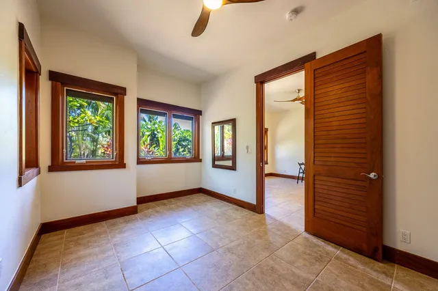 $3,890,000 | 250 Akia Place, Lahaina, HI 96761