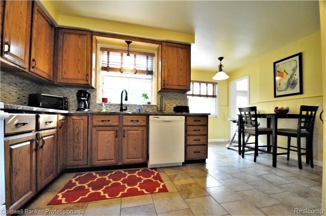 1167 Audubon Road Grosse Pointe, MI 48230 - Photo 10 of 39 6.JPG