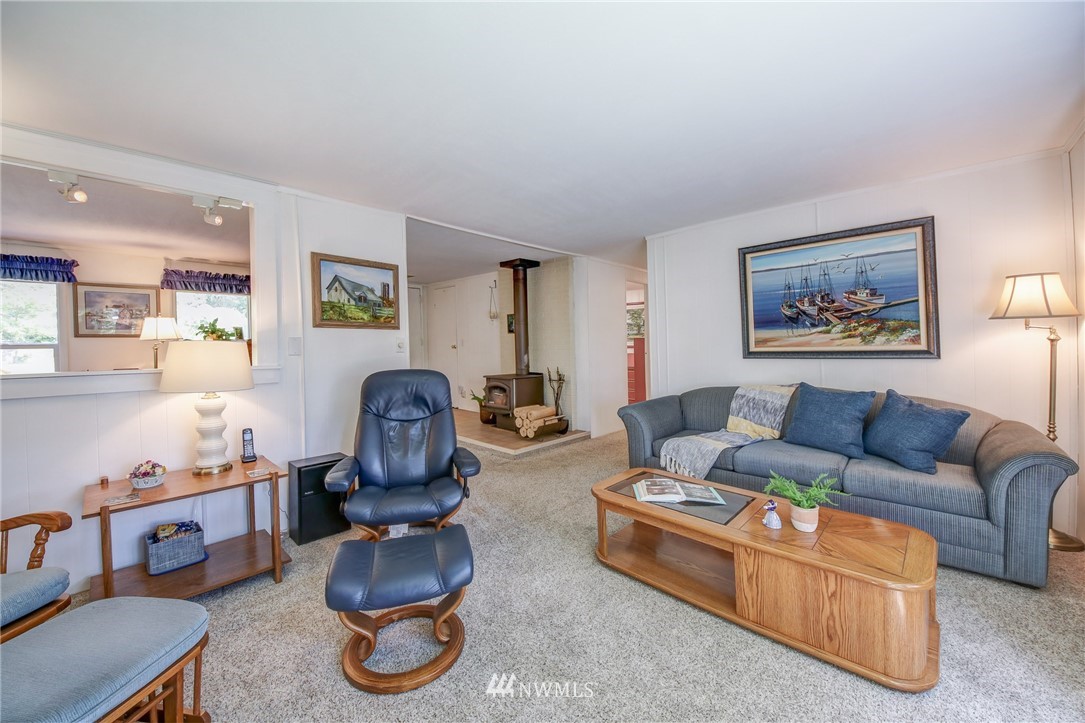16190 Pearson Point Road Northeast Poulsbo, WA 98370 - Photo 14 of 33 Gallery Image 14