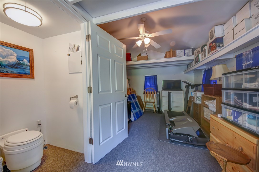 16190 Pearson Point Road Northeast Poulsbo, WA 98370 - Photo 24 of 33 Gallery Image 24