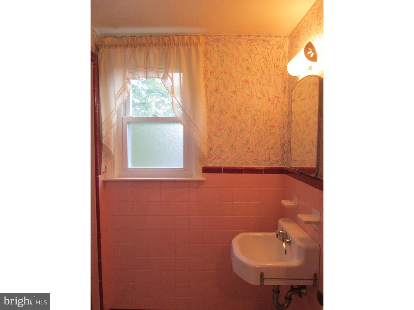 1301 Manor Road Lansdowne, PA 19050 - Photo 23 of 25 Bathroom