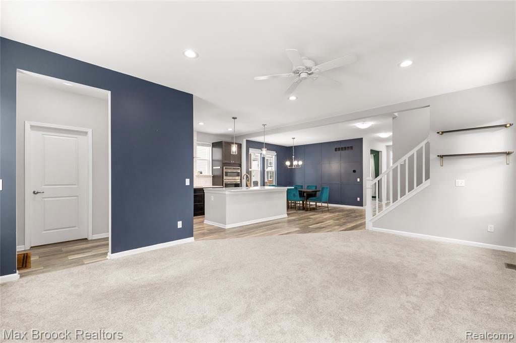 4211 Kent Road Royal Oak, MI 48073 - Photo 17 of 54