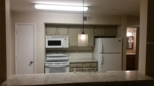 $1,750 | 486 North Pin Oak Place, Unit 108, Longwood, FL 32779