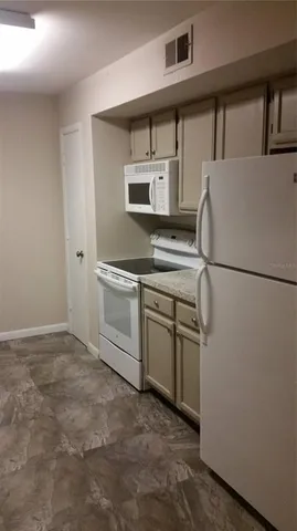 $1,750 | 486 North Pin Oak Place, Unit 108, Longwood, FL 32779