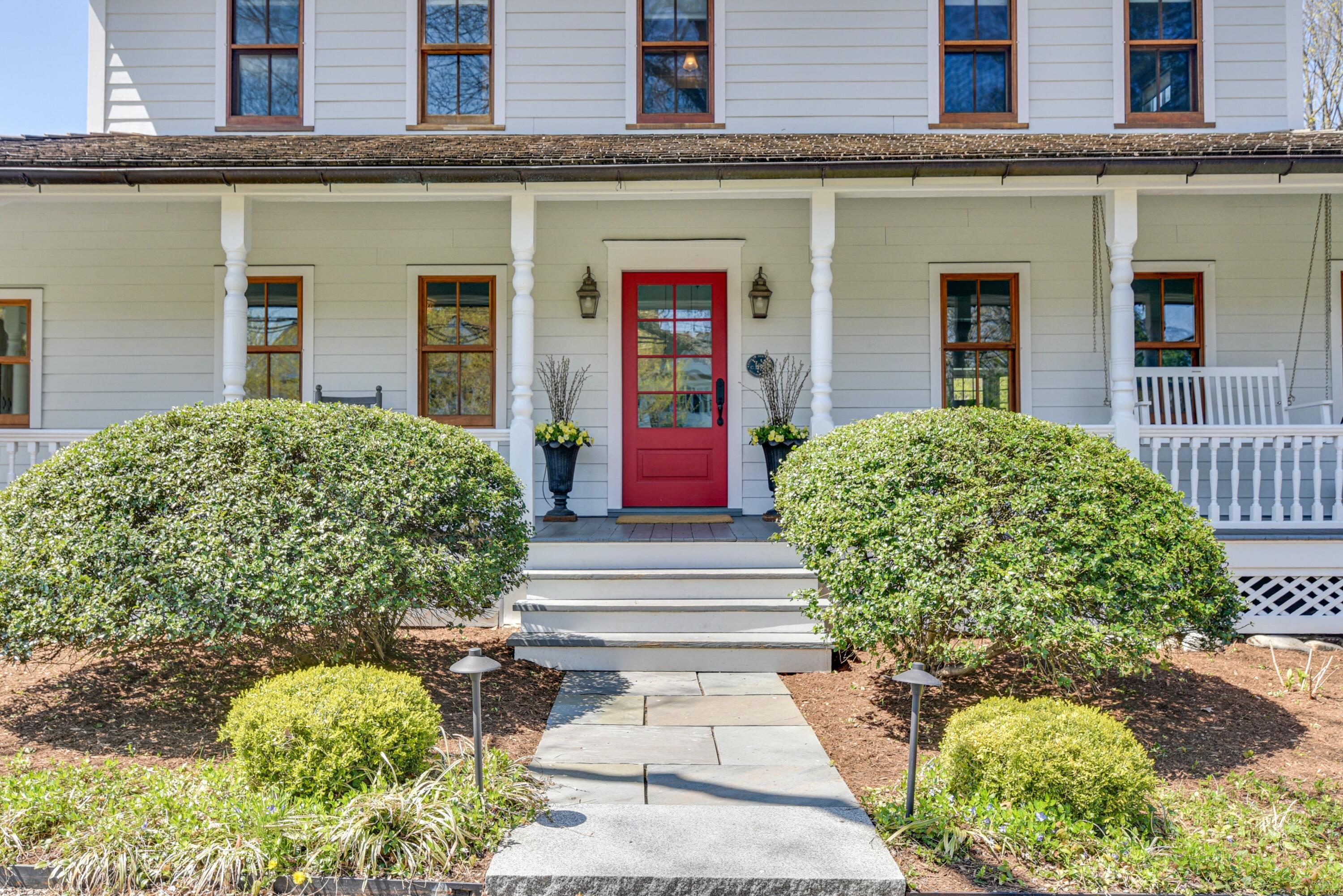 51 White Oak Shade Road New Canaan, CT 06840 - Photo 4 of 40 front view of a house