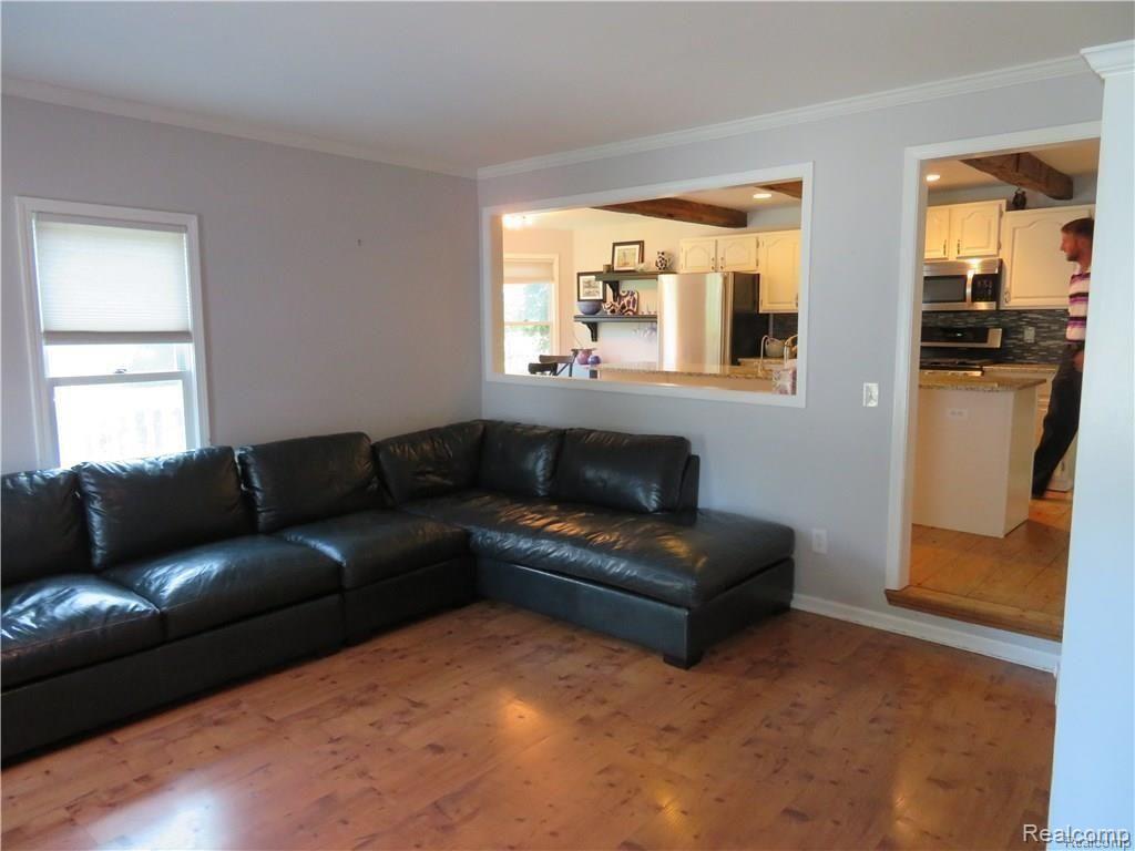 24 South Holcomb Road Clarkston, MI 48346 - Photo 28 of 61 28.jpg