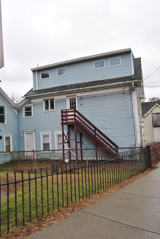 6-10 West Street Ware, MA 01082 - Photo 4 of 22 Gallery Image 4