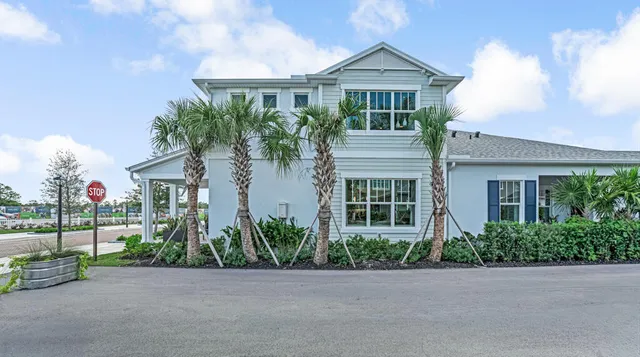 $4,250 | 925 Southwest Prairie Avenue, Palm City, FL 34990