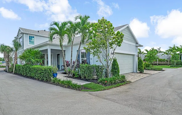 $4,250 | 925 Southwest Prairie Avenue, Palm City, FL 34990