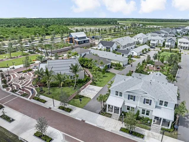 $4,250 | 925 Southwest Prairie Avenue, Palm City, FL 34990