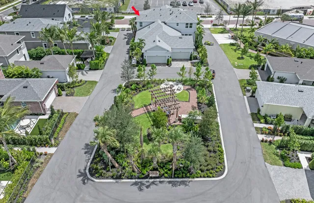 $4,250 | 925 Southwest Prairie Avenue, Palm City, FL 34990