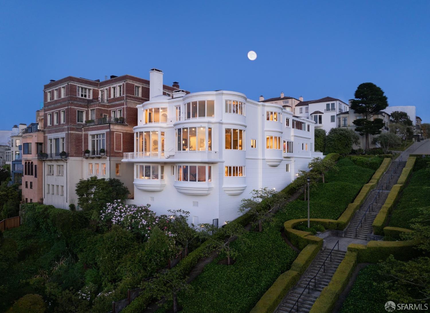 2990 Broadway San Francisco, CA 94115 - Photo 1 of 1 a view of a building