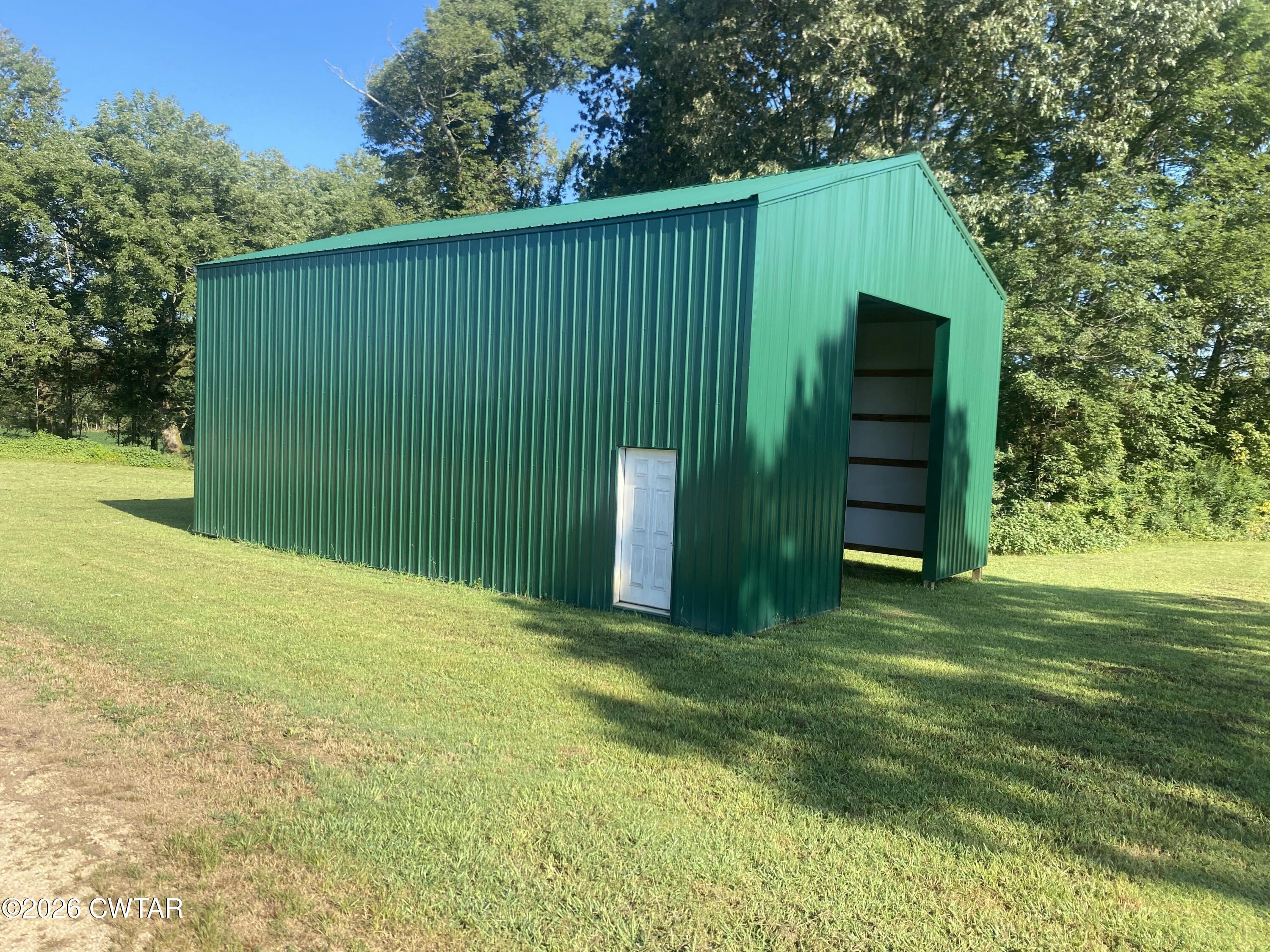704 Deep Gap Road Jackson, TN 38301 - Photo 4 of 4 workshop