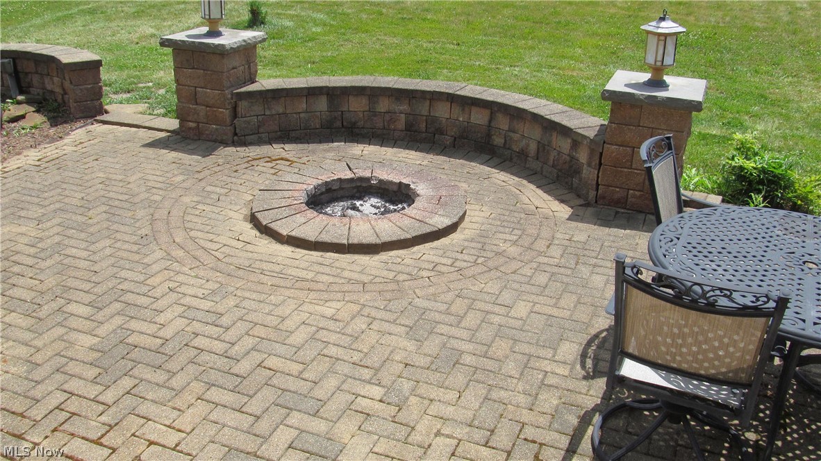 121 Joshua Drive Rittman, OH 44270 - Photo 27 of 32 30 x 18 Stone Patio