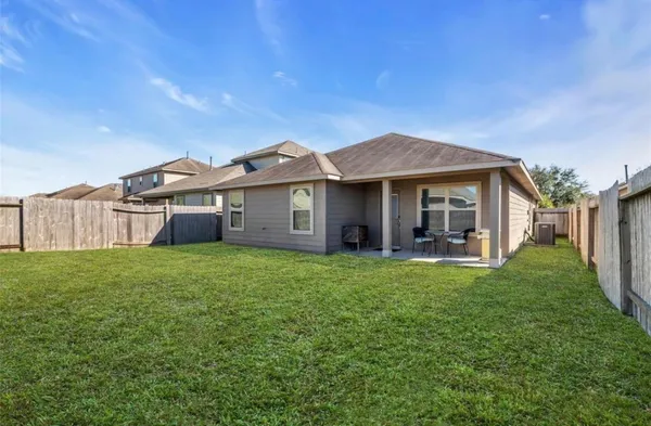 $2,150 | 3419 Hollow Mist Drive, Texas City, TX 77591