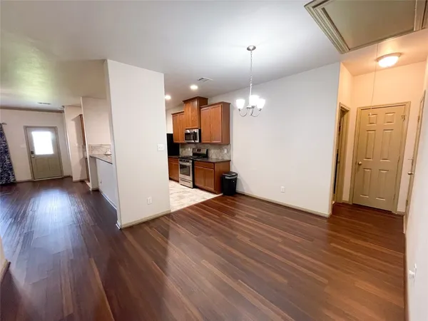 $2,150 | 3419 Hollow Mist Drive, Texas City, TX 77591