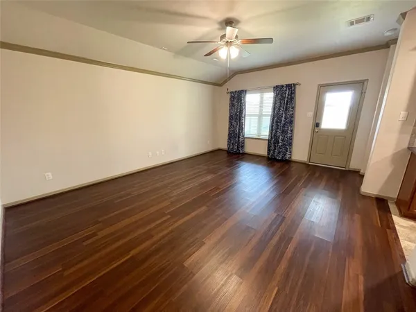 $2,150 | 3419 Hollow Mist Drive, Texas City, TX 77591