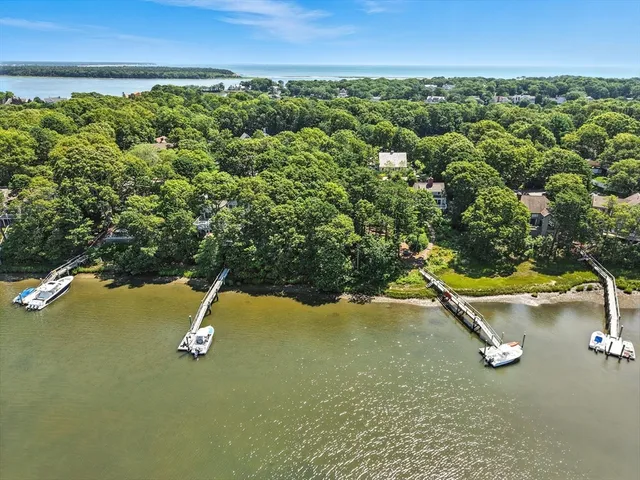 $900,000 | 102 Summersea Road, Mashpee, MA 02649