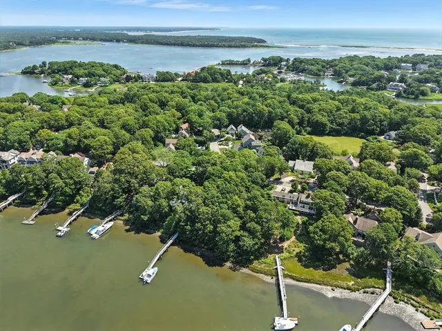 $900,000 | 102 Summersea Road, Mashpee, MA 02649