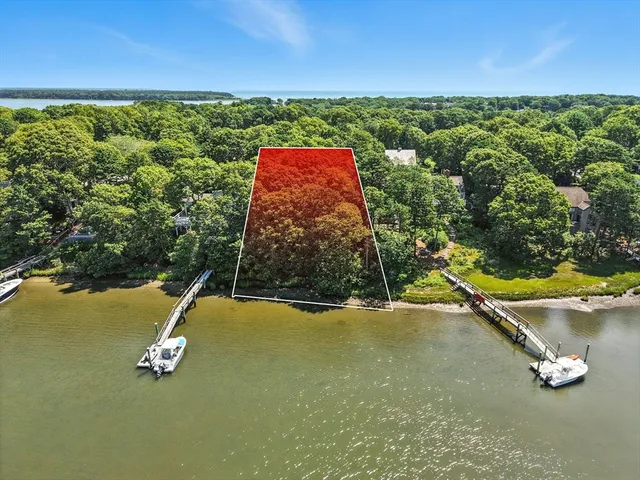 $900,000 | 102 Summersea Road, Mashpee, MA 02649