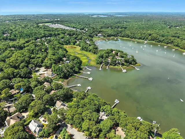 $900,000 | 102 Summersea Road, Mashpee, MA 02649