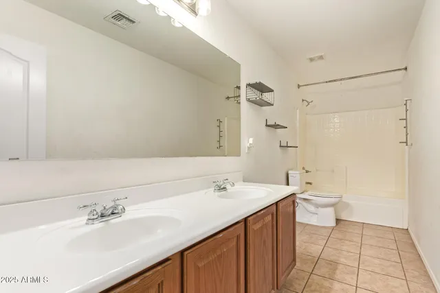 a view of a house with a big yard