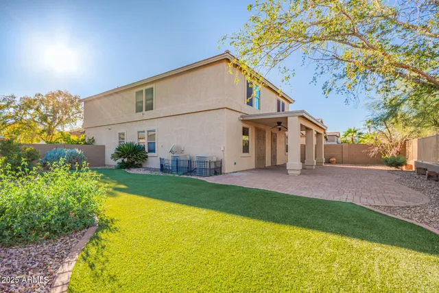 $2,775 | 22707 North 17th Street, Phoenix, AZ 85024