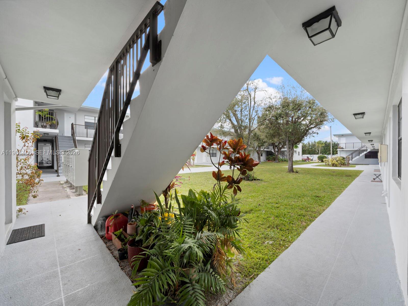4444 Southwest 67th Avenue, Unit 7 Miami, FL 33155 - Photo 18 of 28 a view of an entryway