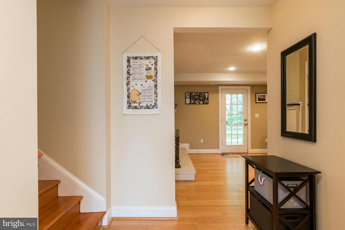 6807 Mountaindale Road Frederick, MD 21702 - Photo 2 of 30 Interior (General)
