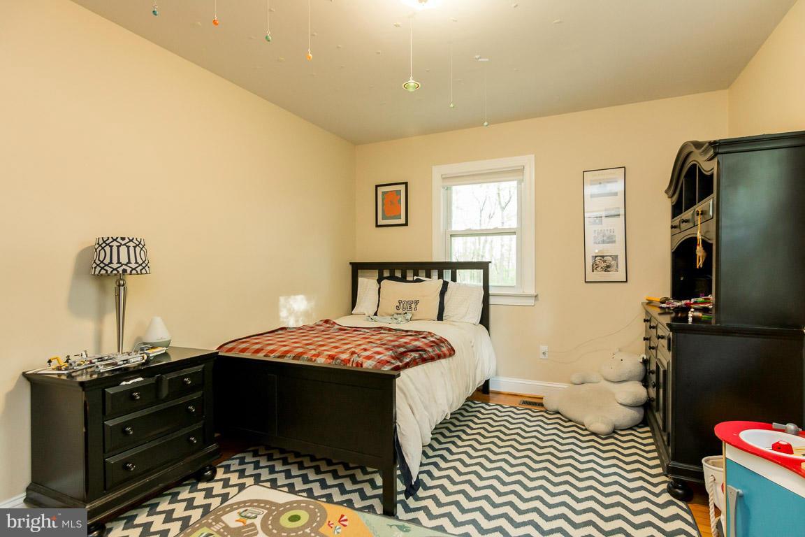 6807 Mountaindale Road Frederick, MD 21702 - Photo 18 of 30 Bedroom