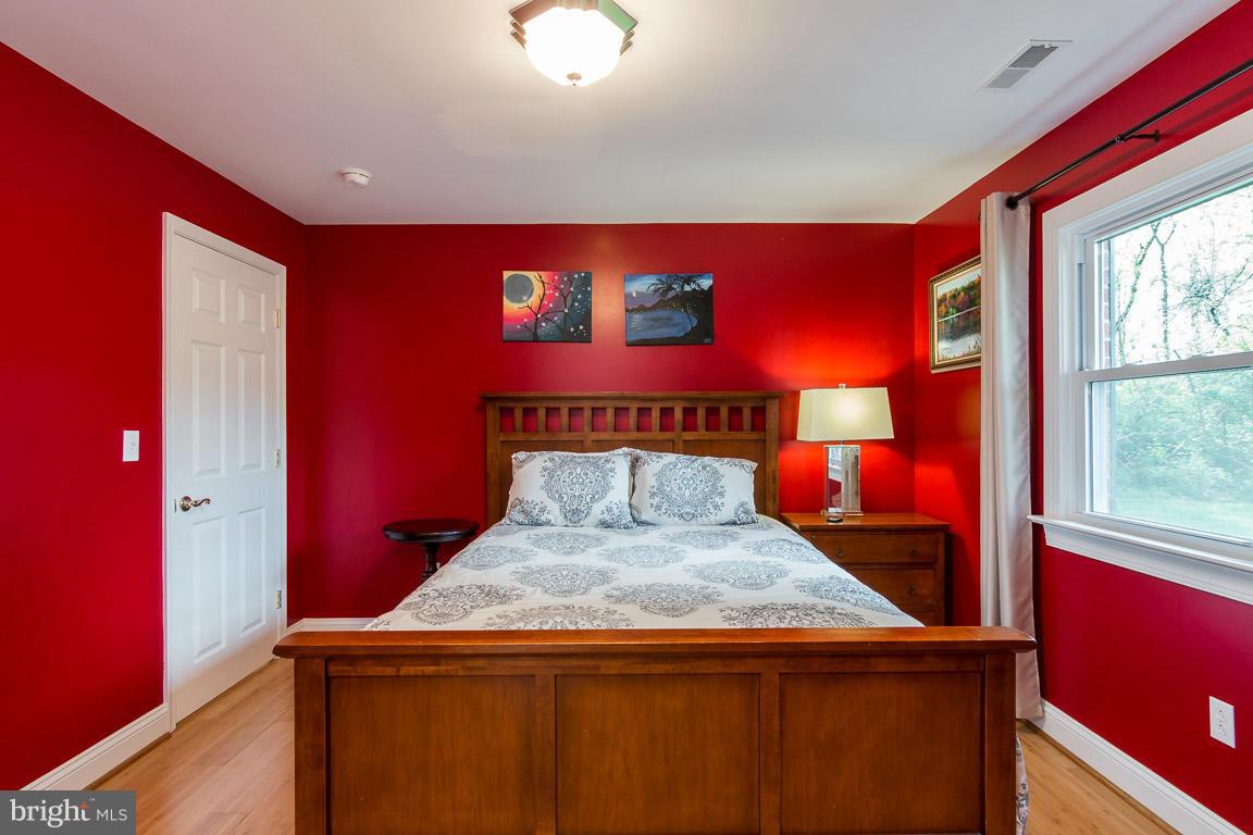 6807 Mountaindale Road Frederick, MD 21702 - Photo 23 of 30 Bedroom