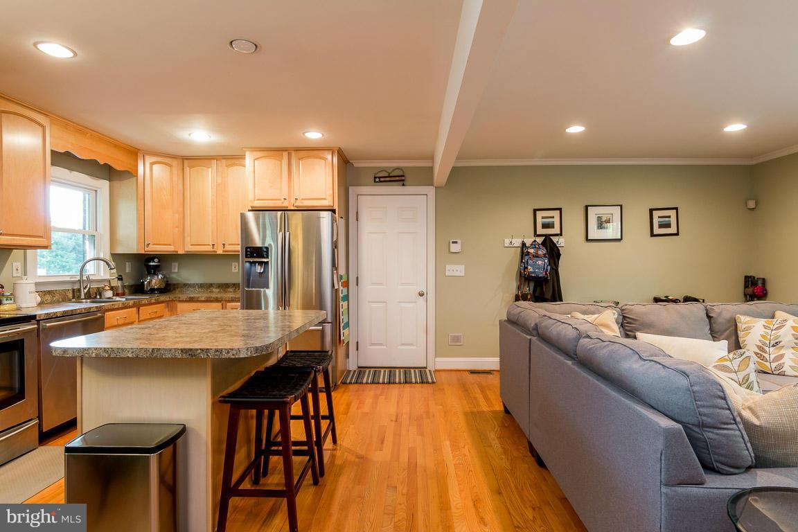 6807 Mountaindale Road Frederick, MD 21702 - Photo 4 of 30 Kitchen