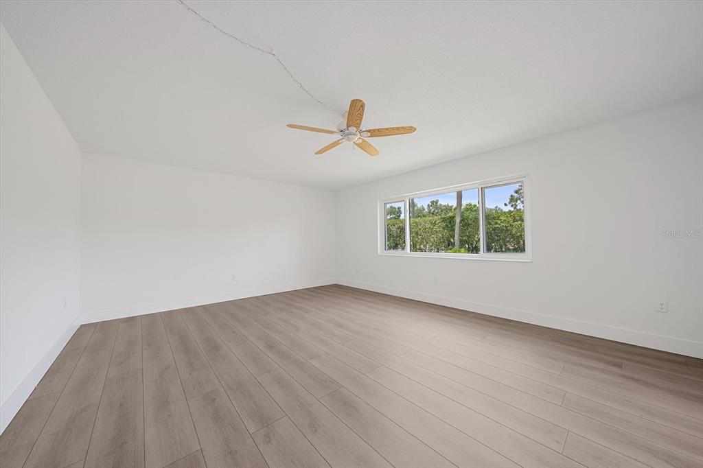 3818 Roxane Boulevard, Unit 157 Sarasota, FL 34235 - Photo 17 of 34