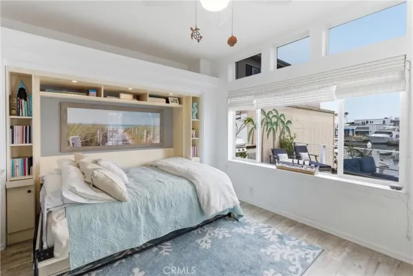 $1,399,000 | 700 Lido Park Drive, Unit 14, Newport Beach, CA 92663